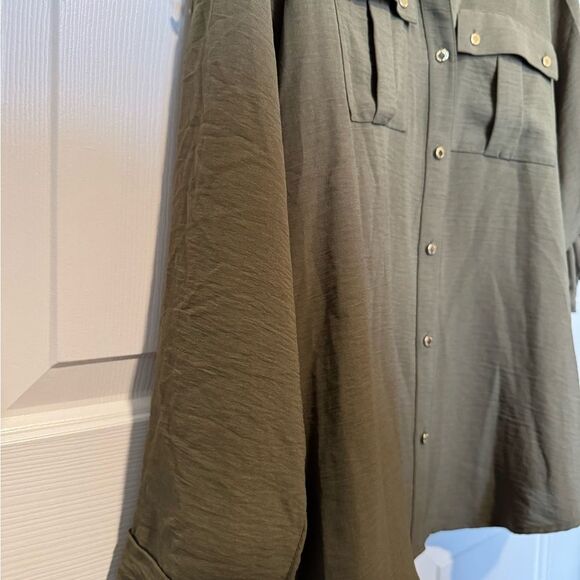 Calvin Klein Green 3/4 Sleeve Button Down Blouse - Picture 6 of 9